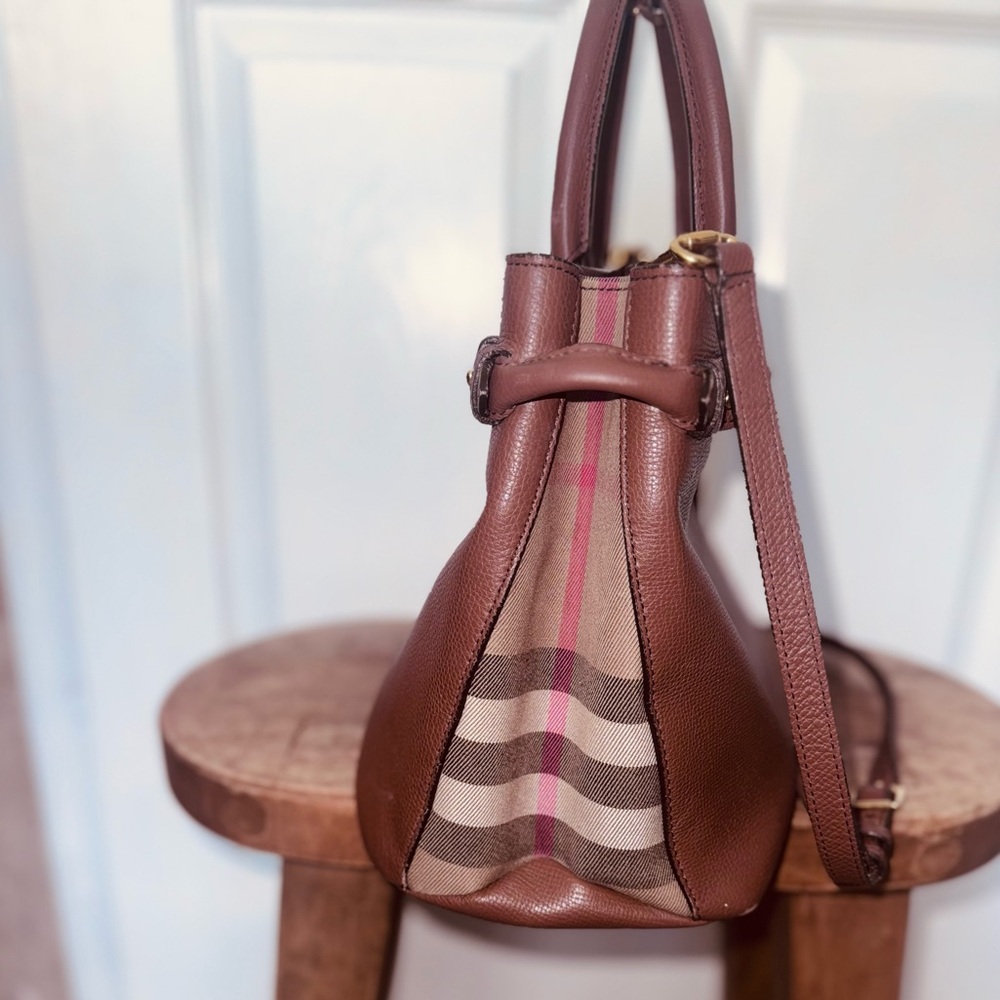 Burberry large Banner Tote in mahogany. Amazing condition ✨ Authentic - Picture 5 of 14